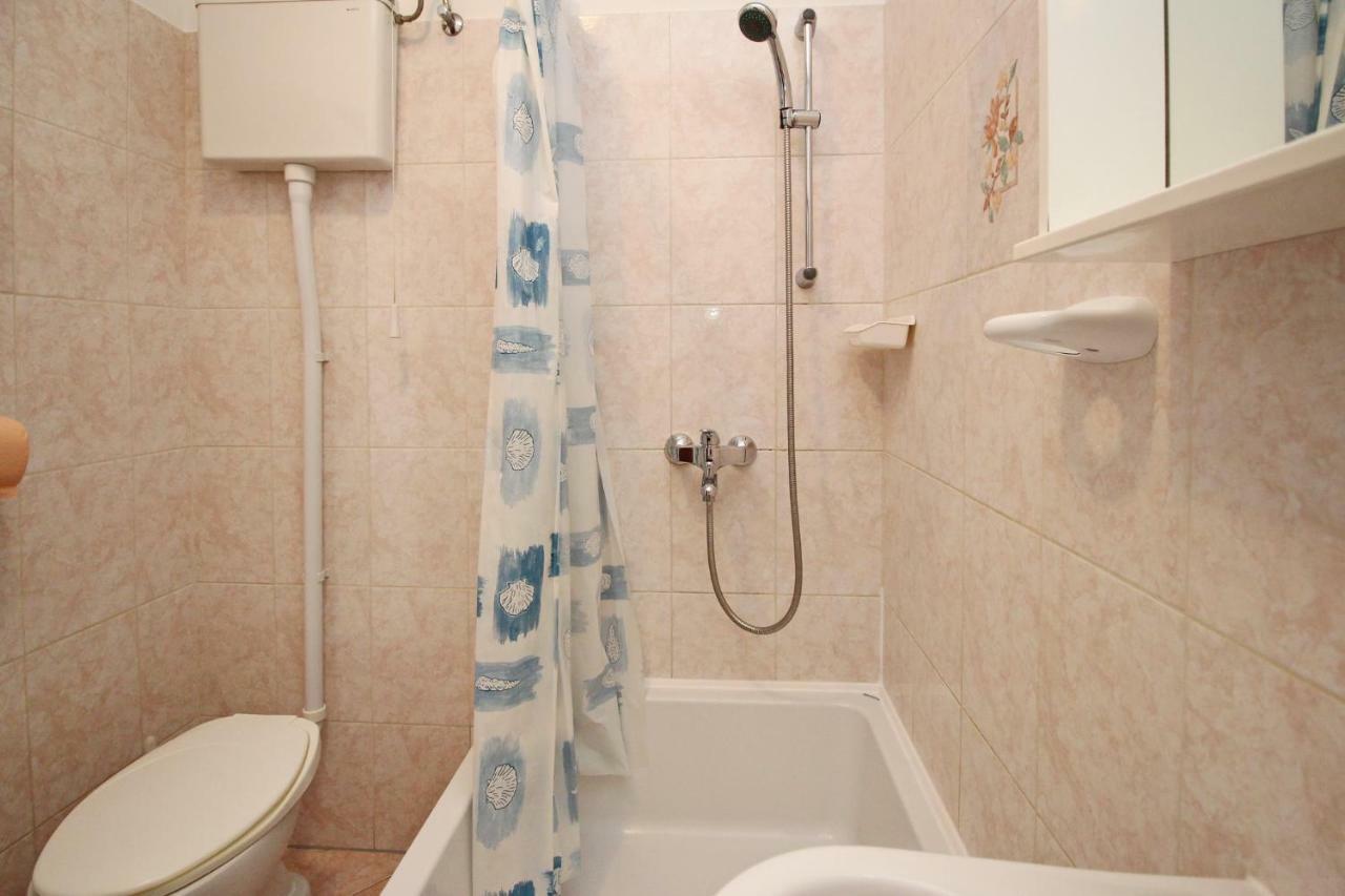 Apartments Alex バスカ 部屋 写真
